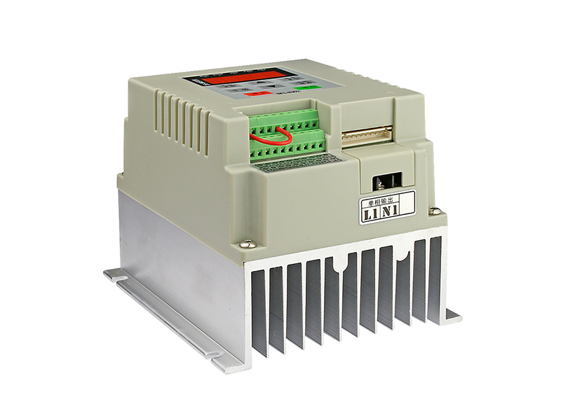 200N單相水泵變頻器，220V供水變頻器，恒壓供水變頻器